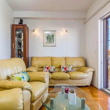 Dominik Apartament *